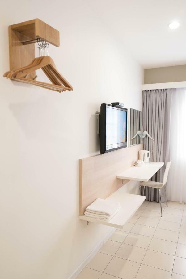 Country Inn Kulai Εξωτερικό φωτογραφία
